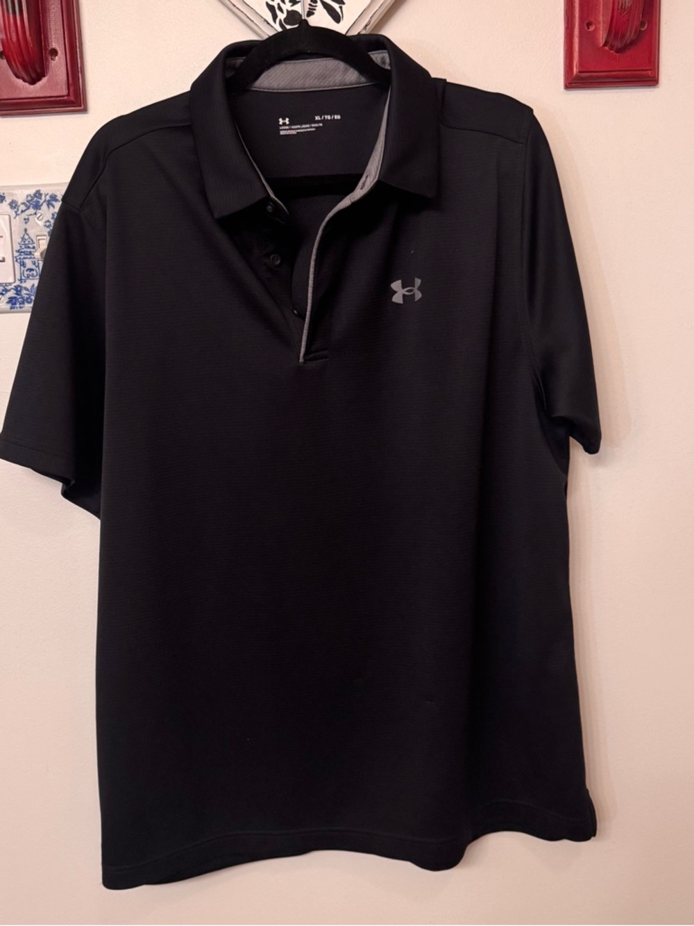 Under Armour short sleeve shirt